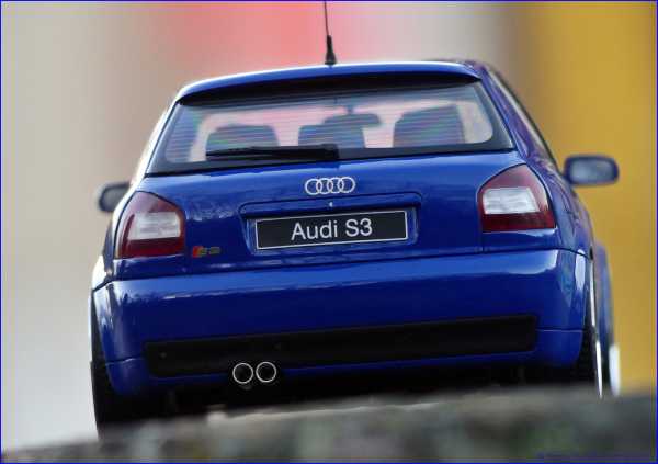 1:18 Audi S3 Typ 8L Facelift 2001-2003 NARGOBLAU + BBS LM = OVP